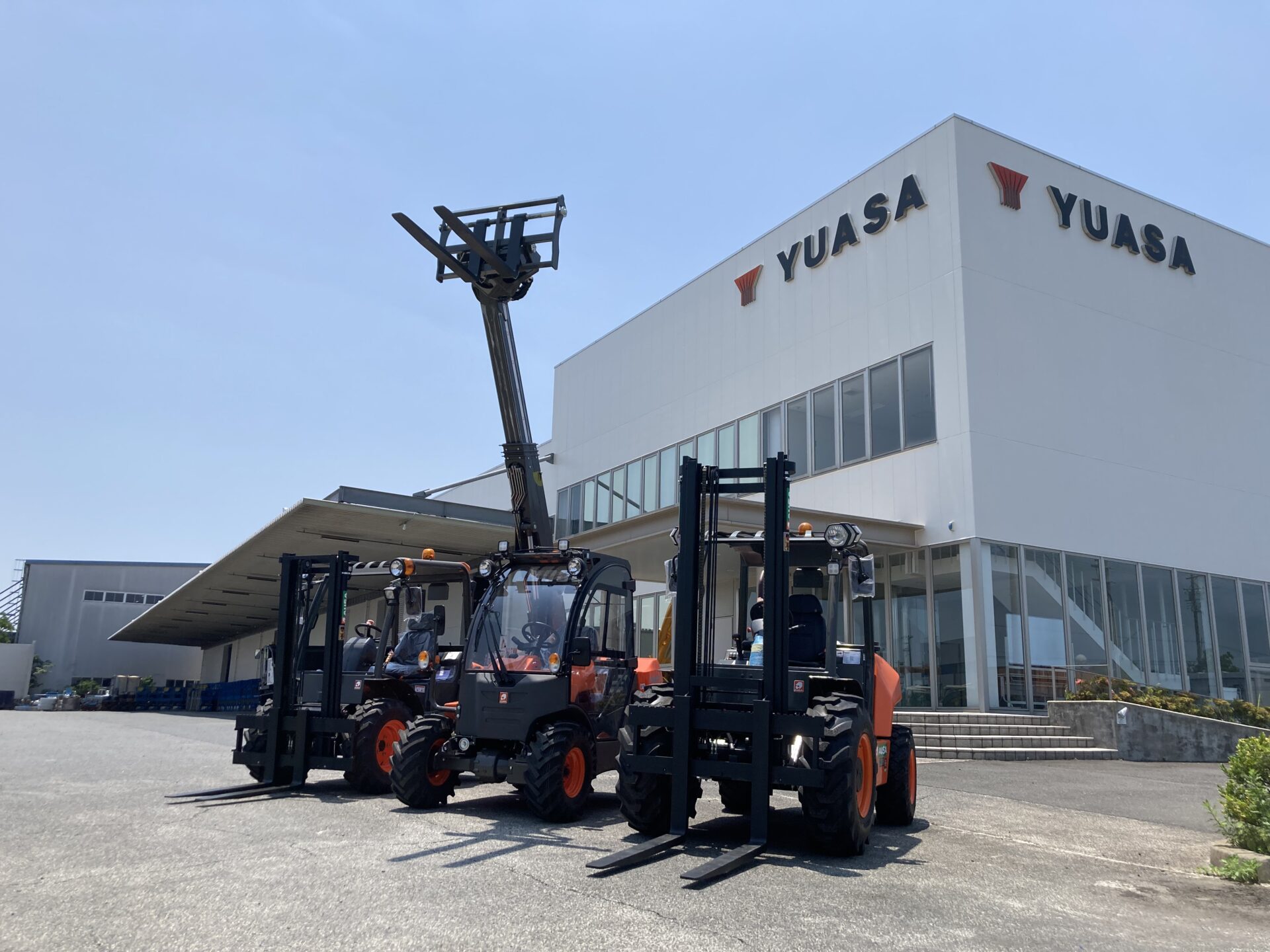 Ausa signs with Yuasa - Lift and Hoist Australasia | Industrial Lifting ...